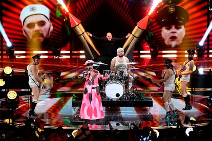 Let 3 es el grupo de rock que representa a Croacia en Eurovisión 2023 con una peculiar puesta en escena y una letra satírica anti-Putin.