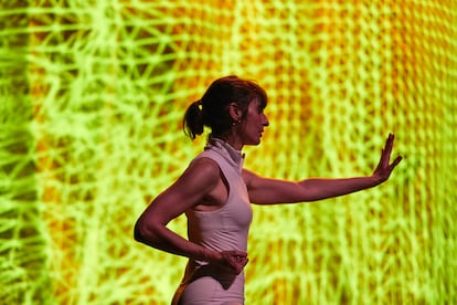 Una escena de la obra 'Una isla', en el Centro Cultural Conde Duque de Madrid.