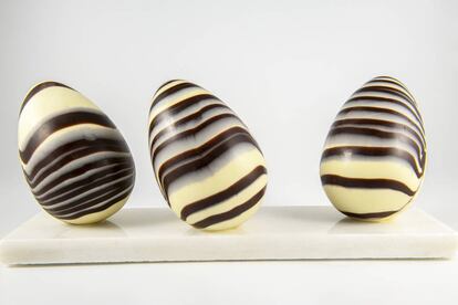 Ous de xocolata.