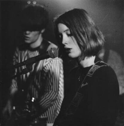 Slowdive en una actuación de 1992 en Leicester (Reino Unido).