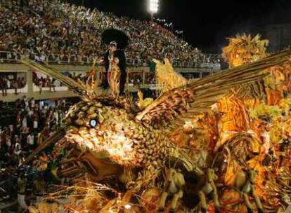 Desfile de la Escuela de Samba Beija-Flor en el Carnaval de Río, en febrero pasado.