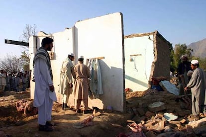 Estado en el que ha quedado la escuela de Chenagai tras el ataque con helicópteros en Pakistán.