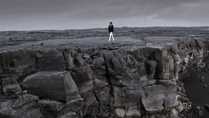 SAINT LAURENT_SAINT LAURENT_WINTER 21_VIDEO-STILLS_73_HR