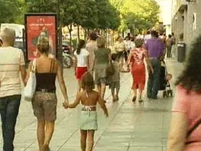 Sevilla más llena en agosto, porque las hipotecas se llevan el dinero de las vacaciones