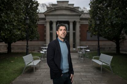 David Cid, portavoz de En Comú Podem, el pasado viernes en uno de los patios del Parlament. / Massimiliano Minocri