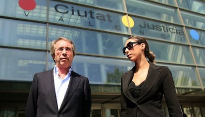 Vicente Soriano, en la puerta de la Audiencia de Valencia