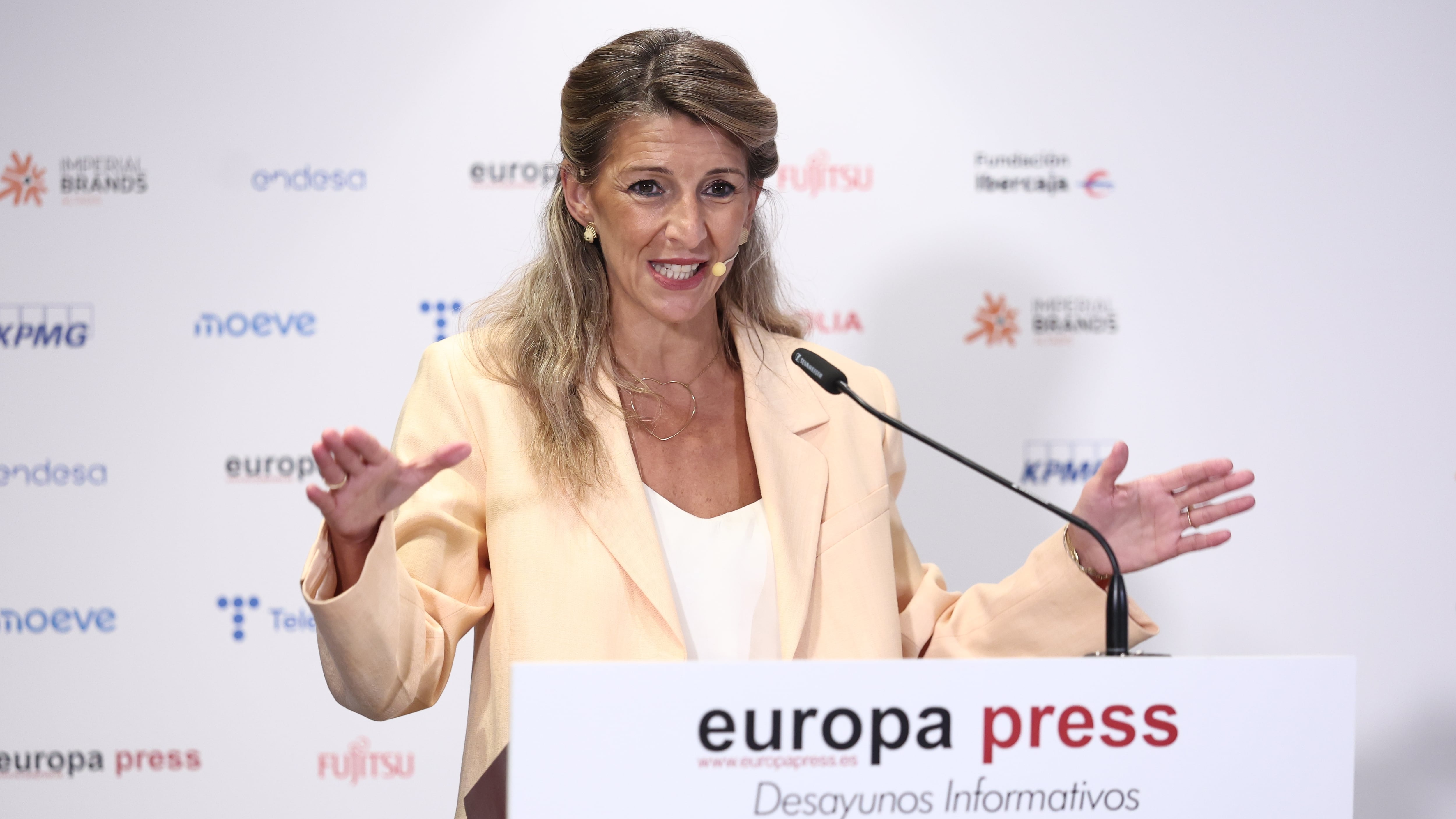La vicepresidenta segunda del Gobierno y ministra de Trabajo y Economía Social, Yolanda Díaz, protagoniza un desayuno informativo de Europa Press en el NH Collection Eurobuilding, a 9 de octubre de 2025 en Madrid (España).
09 OCTUBRE 2025;YOLANDA DIAZ;EU