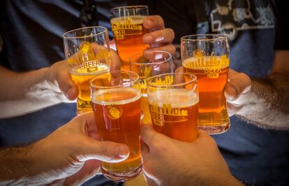 Des de la més tendra adolescència, he gastat birra amb alegria i desimboltura.