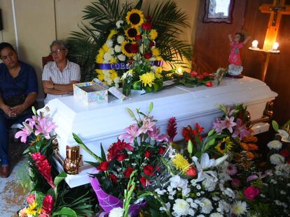 Funeral de G&eacute;nesis Deyanira Urrutia 