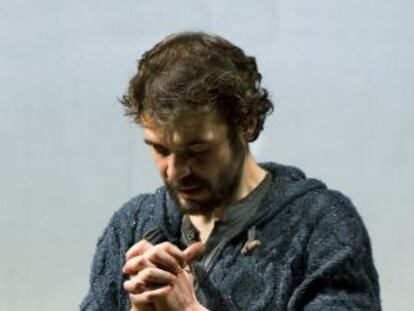 El actor Javier Beltrán interpreta a Don Alonso.
