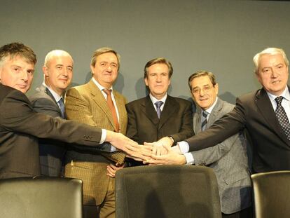 Caja electrónica para recibir y almacenar documentos particulares