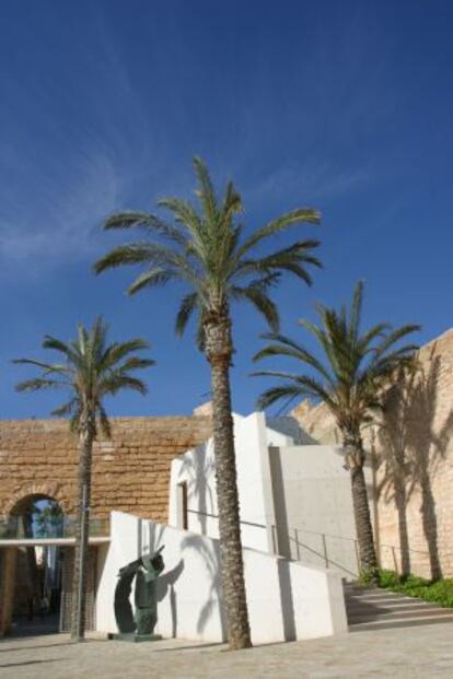 El museo de arte moderno y contemporáneo Es Baluard, en el antiguo baluarte defensivo de Sant Pere.