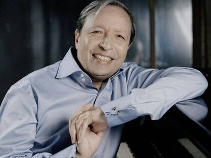 El pianista Murray Perahia en una foto promocional.