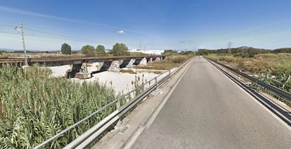 Puente de En Pixota, en la localidad de Malgrat de Mar (Barcelona), sobre el río Tordera, en una imagen de Google.