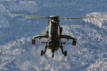 El Ejército de Tierra ha presentado este miércoles en la base de Colmenar Viejo (Madrid) el nuevo Tigre HAD (Helicóptero de Ataque y Destrucción), calificado por el general Javier Sancho como “el sistema de armas más potente del Ejército”.
