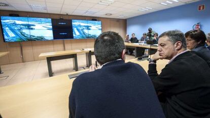 Urkullu y Beltrán de Heredia, en la reunión de la Mesa de Crisis en Bilbao.