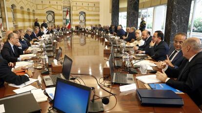 El Consejo de Ministros libanés, este miércoles en el palacio presidencial.