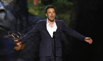Ben Affleck recoge uno de sus premios por 'Argo'