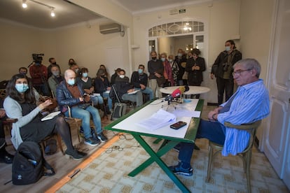 Joan Ollé, durante su intervención en el nuevo espacio teatral Canuda. 