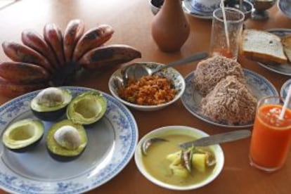 Desayuno clásico en un hotel de Kandy (Sri Lanka).