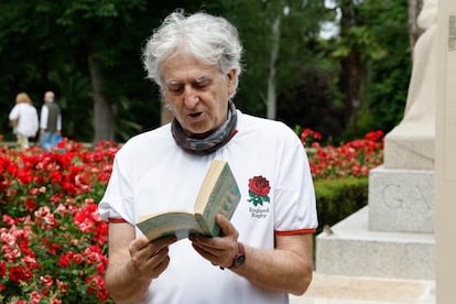 El paleontólogo José Luis Arsuaga participa en la yincana literaria organizada por EL PAÍS, el domingo.