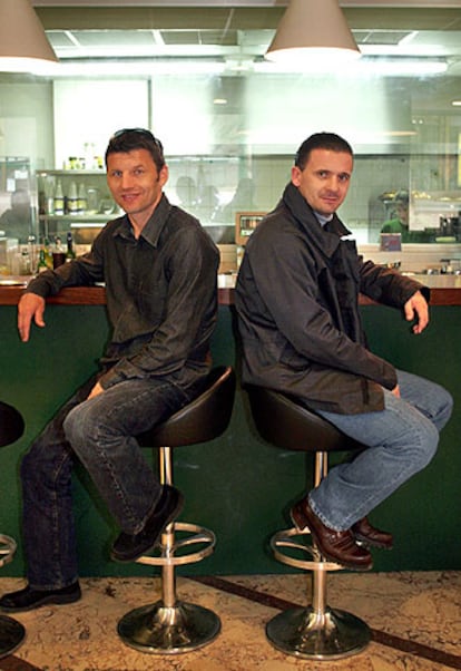 Djukic y Mijatovic, en una cafetería de Valencia.