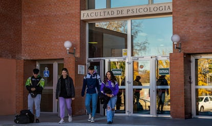 Entrada de la facultad de psicología de la Universidad Autónoma de Madrid, el pasado jueves.