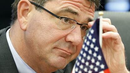 Ashton Carter, cuando era segundo de Panetta, en 2012.
