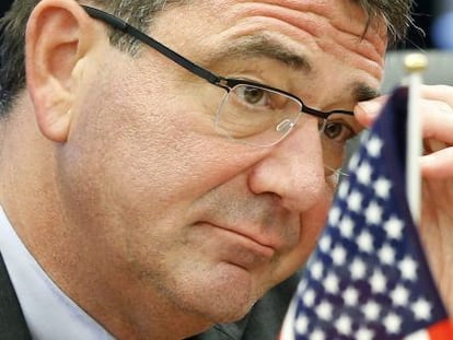 Ashton Carter, cuando era segundo de Panetta, en 2012. 