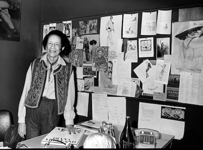 Diana Vreeland, en su oficina de Nueva York, alrededor de 1980.