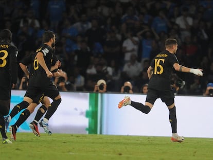 Fede Valverde celebrando el tercer tanto del Real Madrid, provocado a partir de un disparo suyo que rebotó en Meret.