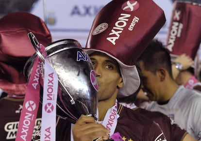 Lanús, José Sand y un amor para toda la vida.