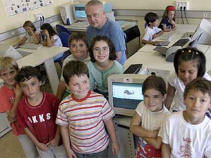 Clase de informática en la ikastola Orokieta de Zarautz (Guipúzcoa).