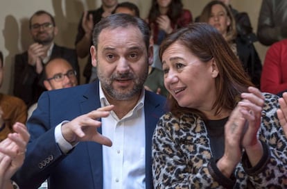 José Luis Ábalos con Francina Armengol en Palma.
