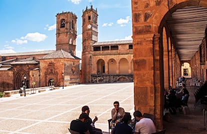 2. Albacete: Plaza Mayor de Alcázar