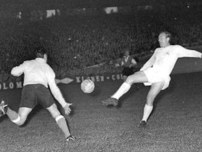 Sinibaldi salva un gol ante Di Stéfano.