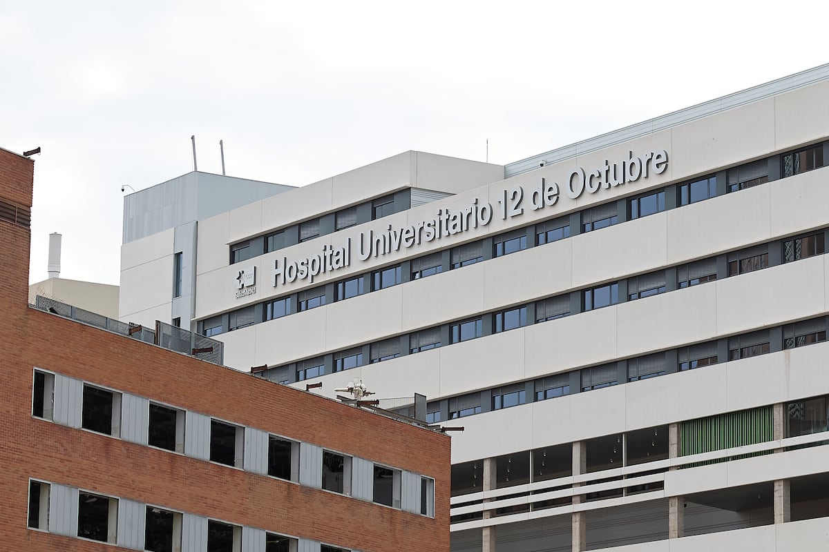 Un cardiólogo denuncia que fue reprendido en el 12 de Octubre por atender a un paciente que se quejó de la lista de espera