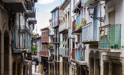 Vista de una calle típica en el centro histórico de Béjar. 