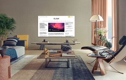 Previsualización del nuevo diseño en internet de EL PAÍS en el televisor Neo QLED de Samsung.