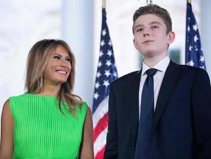 Melania Trump, con su hijo Barron en agosto pasado.