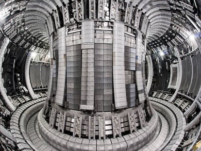 Interior del Reactor de Fusi&oacute;n europeo Jet, a las afueras de Oxford.