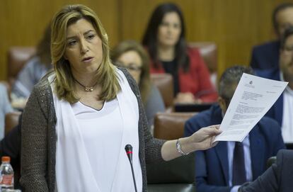 La presidenta de la Junta de Andalucía, Susana Díaz, en la sesión de control al Parlamento, este jueves.