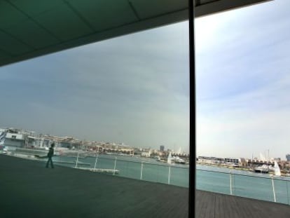 Panorámica de la Marina Real desde el edificio Veles e Vents.