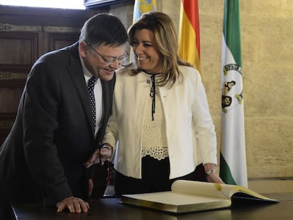 El presidente valenciano, Ximo Puig, con su h&oacute;mologa andaluza, Susana D&iacute;az, en el Palau de la Generalitat.