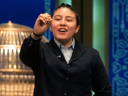 La extracción del Gordo durante el Sorteo de la Lotería de Navidad en el Teatro Real de Madrid.