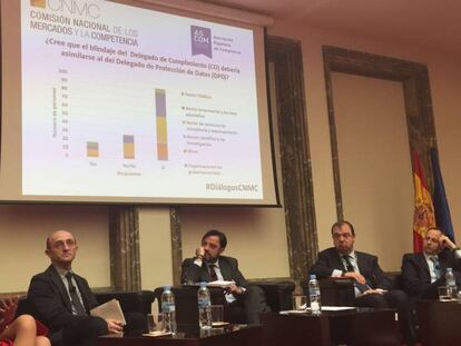 De izquierda a derecha: C. Campos Acuña, A. Calvo Medina, A. Dulanto (moderador), J.I Canosa y M. Geijo