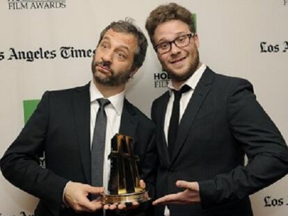 El director y productor Judd Apatow y, a la derecha, el actor Seth Rogen.