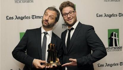 El director y productor Judd Apatow y, a la derecha, el actor Seth Rogen.