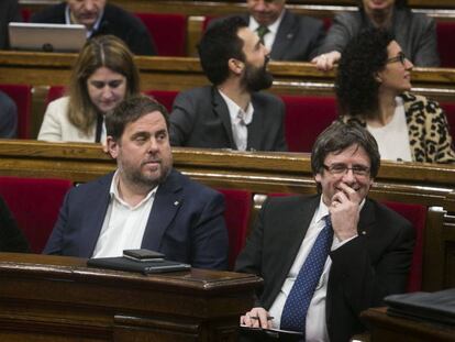 Munté, Junqueras i Puigdemont al Parlament.