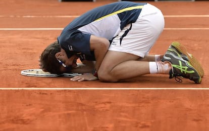 Robredo celebra su triunfo ante Almagro. 